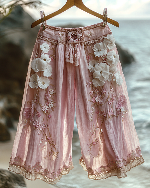 Summer Vacation Lace Hand-Embroidered Paneled Shorts   37e5