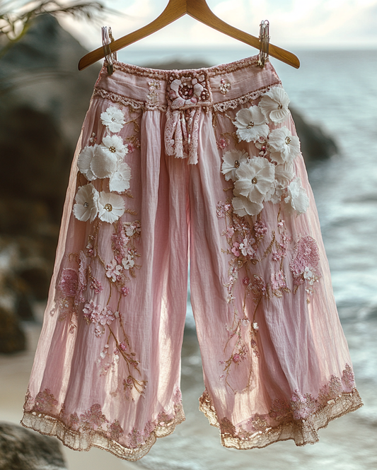 Summer Vacation Lace Hand-Embroidered Paneled Shorts   37e5