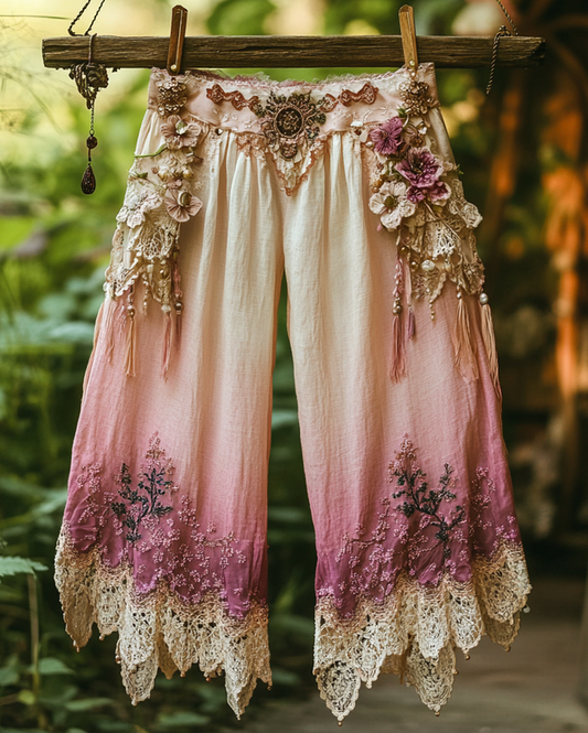 Summer Vacation Lace Hand-Embroidered Paneled Shorts   8e26